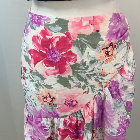 Express High Waist Floral Asymmetrical Ruffled Mini Skirt - Picture 4 of 15